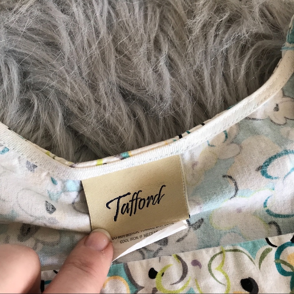 XS - Tafford- Scrub Top w tie back - Picture 3 of 4